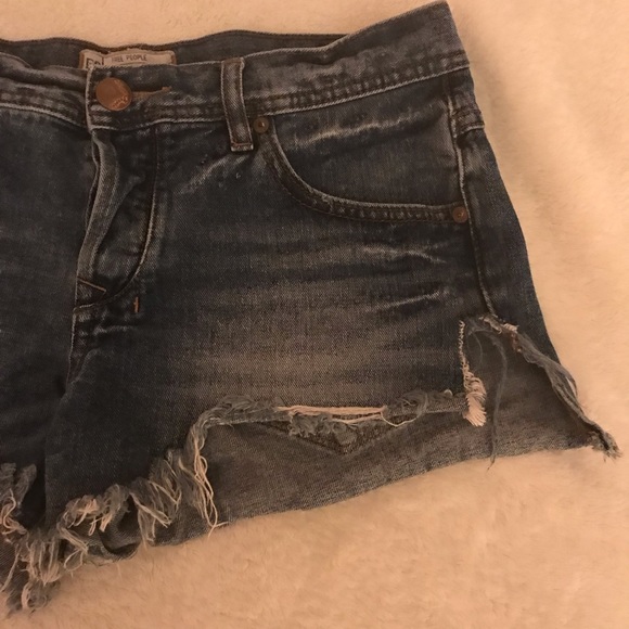 Free People shorts - Picture 4 of 6